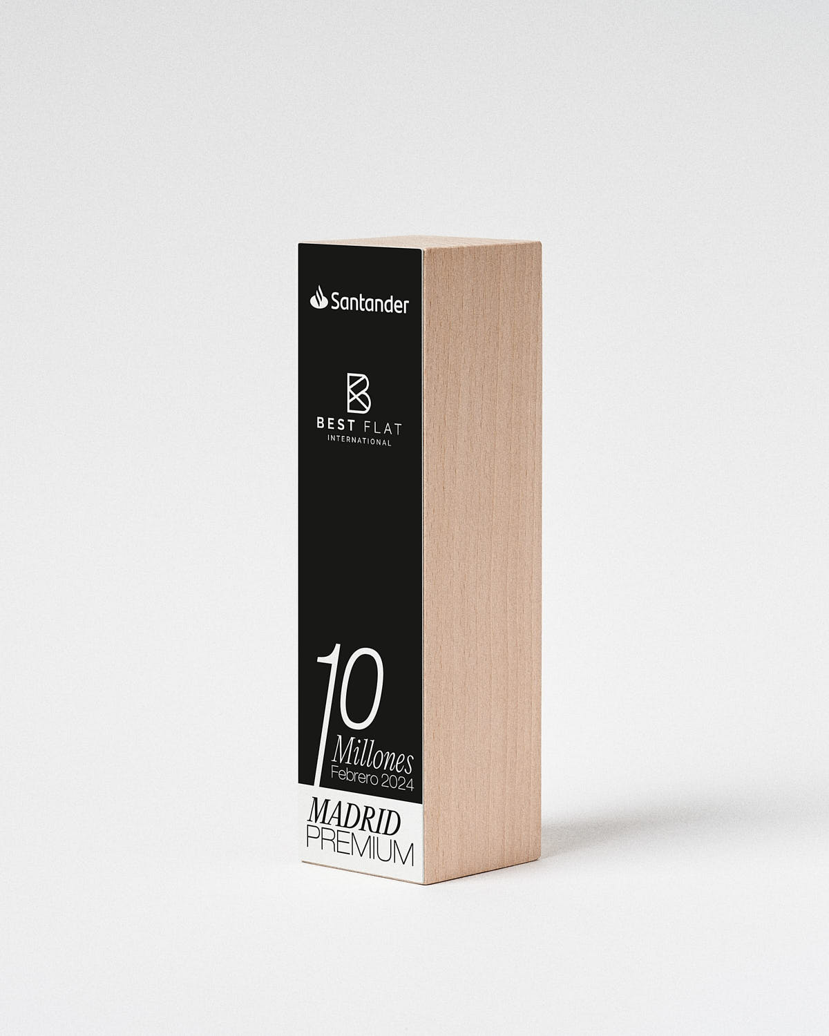 personalizaci&oacute;n trofeo Totem JAP Sustain Awards