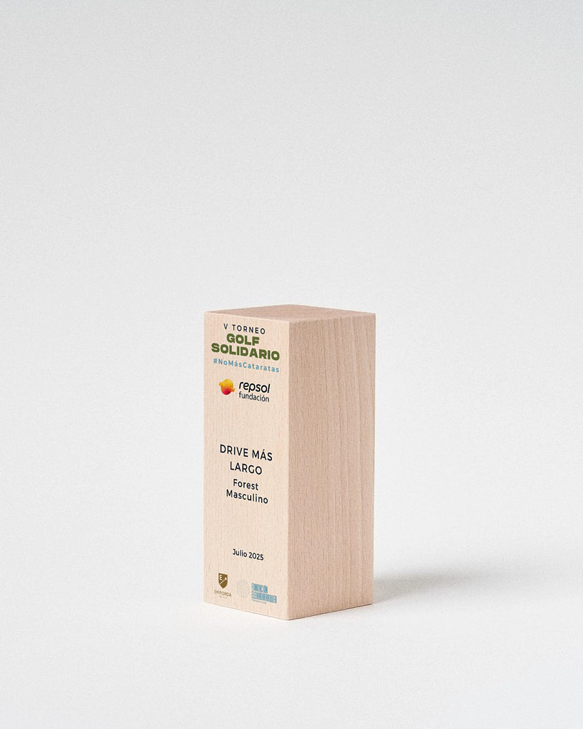 Ejemplo personalización trofeo Totem LOG Repsol