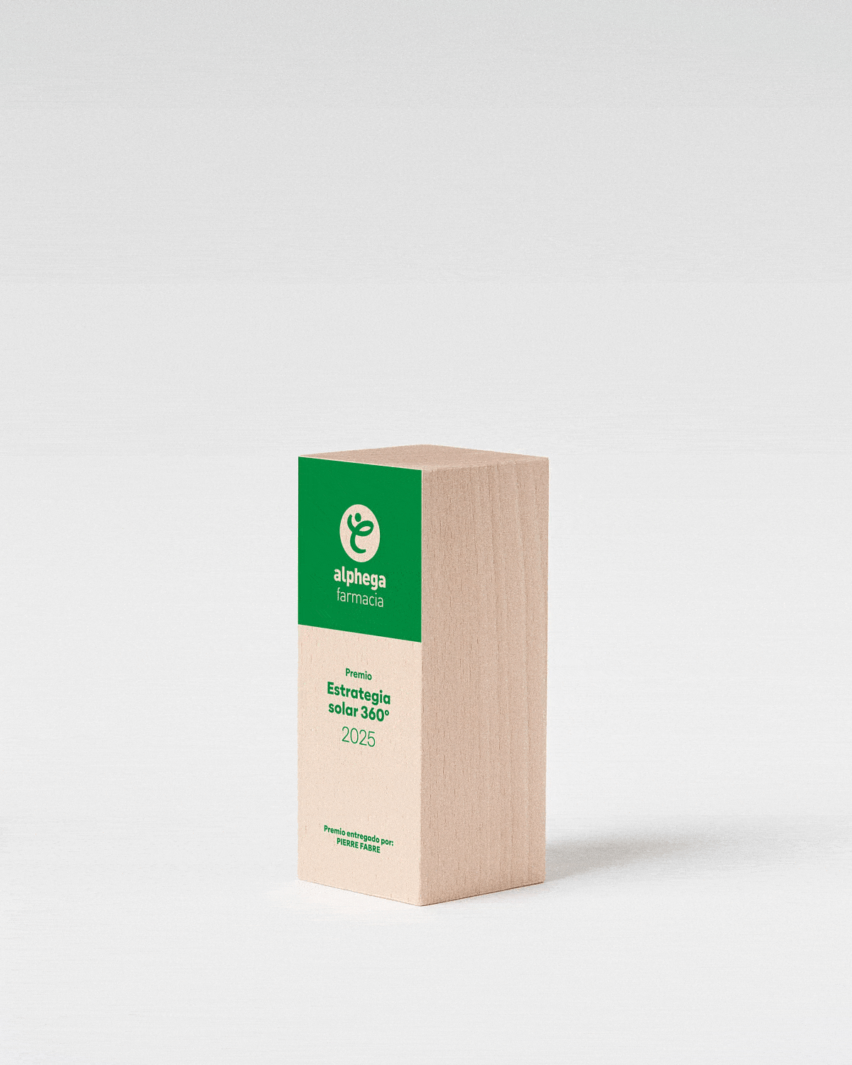 Ejemplo personalización trofeo Totem LOG