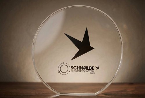 Trophées Acrylique : guide de préparation à l'impression UV 